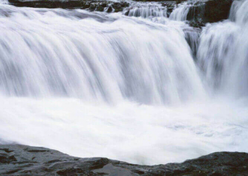 Фотошпалери Пінний водоспад